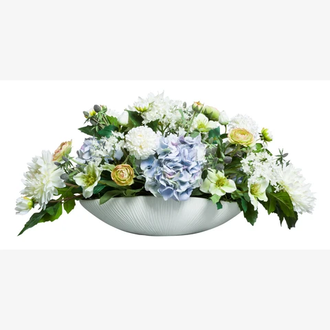 Микс садовых цветов в керамической вазе лодочке, Д 50 В 35