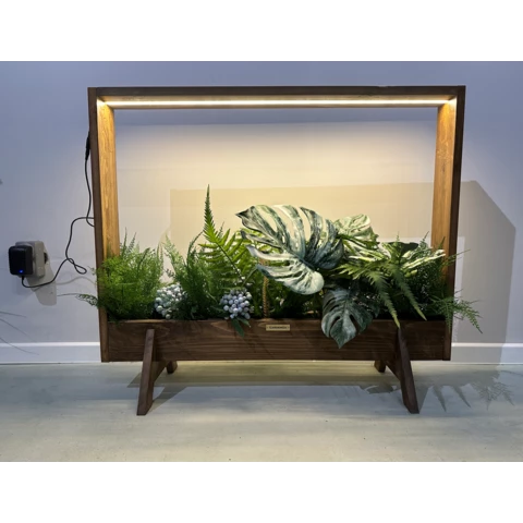 Деревянное кашпо с встроенной подсветкой и искусственными растениями №282, В100*Д100*Ш14